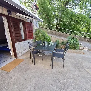 Apartman E&g, Dramalj
